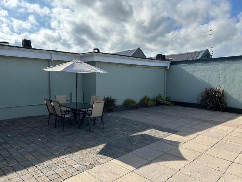 6 bed house, 4 bath house in Brickens in 諾克