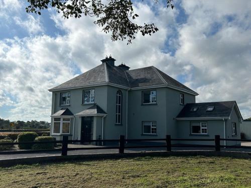 6 bed house, 4 bath house in Brickens in 諾克