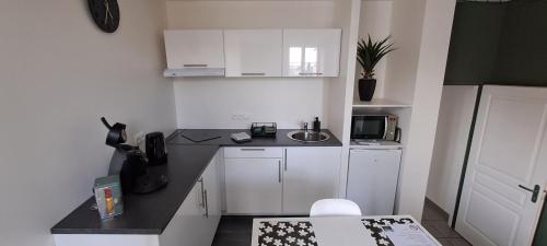 Studio Dole Grevy Deux Etoiles, - Dole