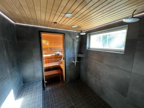 Shower, Holiday Home Karhu in Konnevesi
