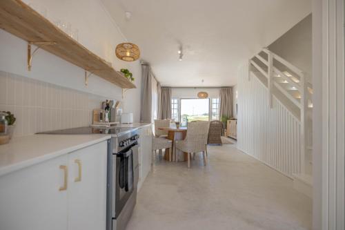Ohana Retreat - Unbeatable Location - Sea Views in Puero Alfred