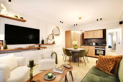 Puyjaragne - Champs Elysées Arc de Triomphe - Chambre d'hôtes - Paris