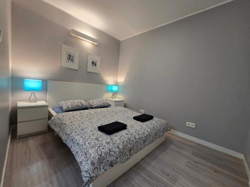 Unique and Bright Library Apartment Near Old Town in Wrocław by Noclegi Renters, Breslau (Foto 7)