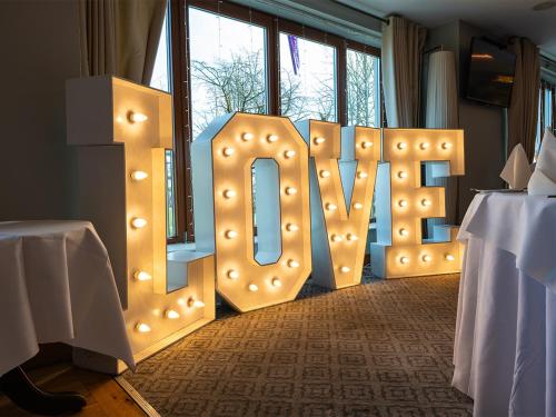Annebrook House Hotel - image 5
