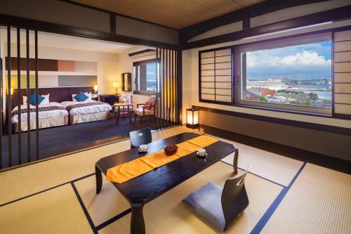 Japanese-Style Room - Smoking