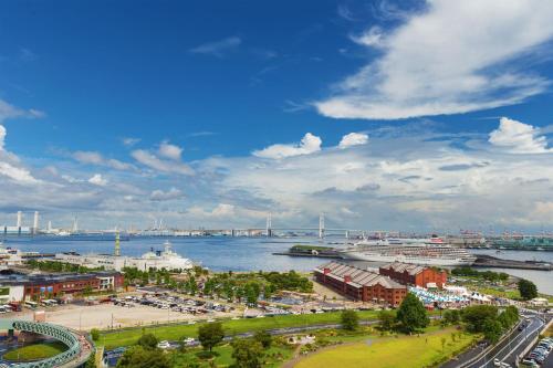 Navios Yokohama