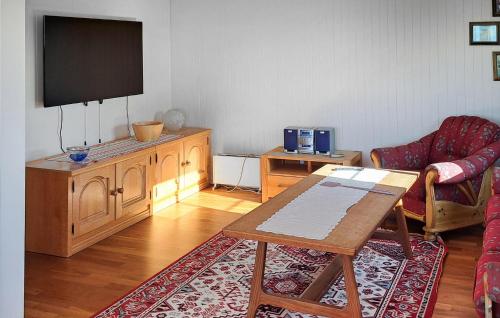 3 Bedroom Stunning Home In Vanse in Borhaug