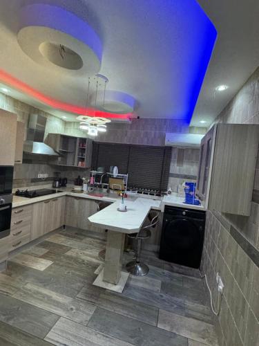 Yussals Luxury Apartment in Ngleshi Amanfro