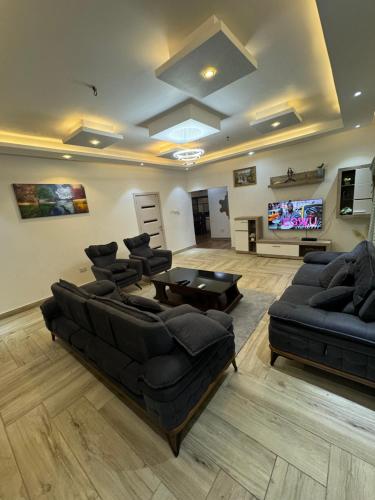 Yussals Luxury Apartment in Ngleshi Amanfro