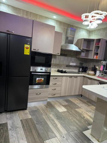Yussals Luxury Apartment in Ngleshi Amanfro