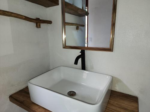 Rocks Beach in 巴尔盖