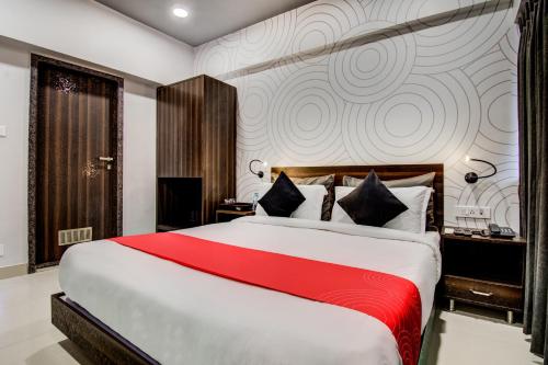 Collection O Rajdhani Hotel