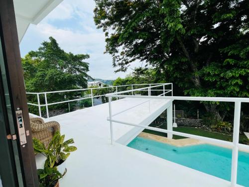  Villa Portofino. Beach house in Natipuan