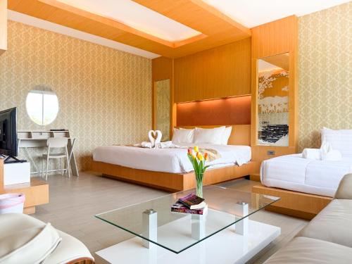 room detail thumbnail 1