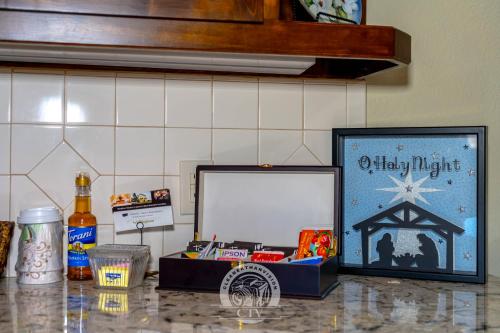 Muenster Escape Walk To Downtown W Balcony Views in Muenster (TX)