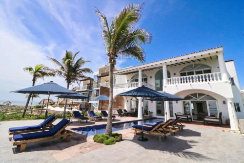 Beautiful Paradise - Beachfront