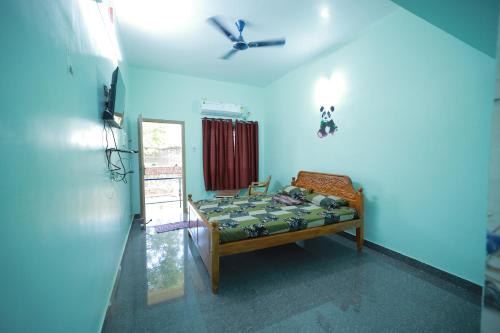 Somas kandar Lodge in Courtallam