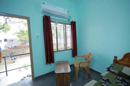 Somas kandar Lodge in Courtallam