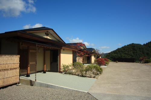 Suite with Lake View