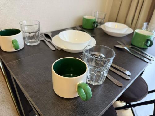 アットイージー三先