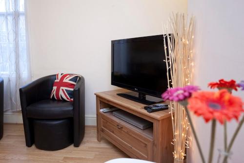 Two-Bedroom Apartment with City View image 10