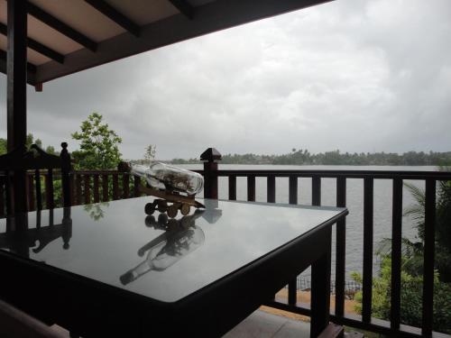 Sapara River Inn - Tap to explore photos