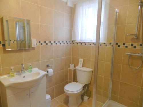 Weymouth Beach B&B - Adult Only - image 11