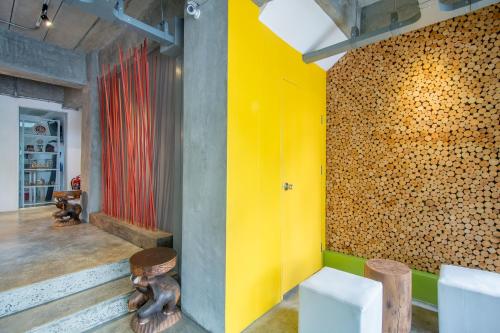 Exterior view, ST88 Residence near The National Anti-Corruption Commission