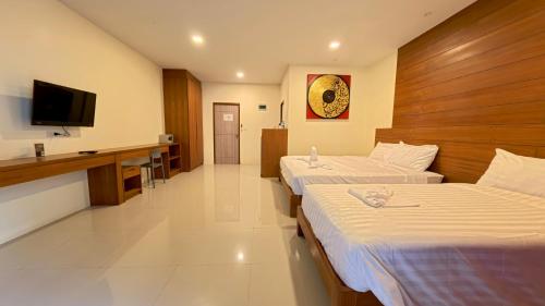 room detail thumbnail 1