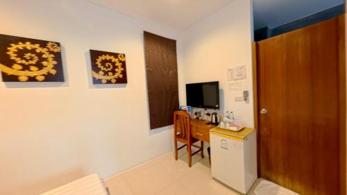 Facilities, Baan Phu Chalong Place near Chaithararam Temple (Wat Chalong)