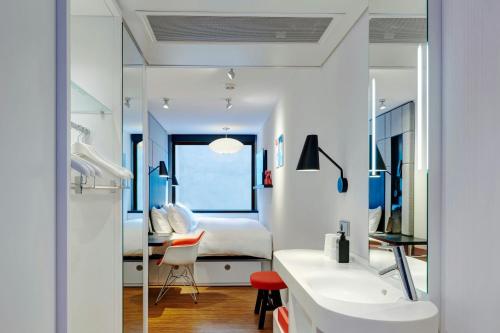 citizenM Paris Opera - image 11