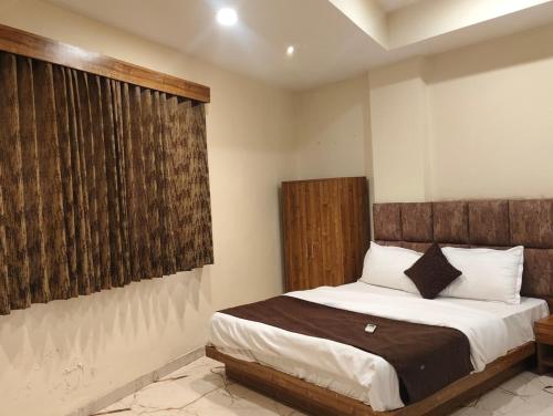 Hotel Signature – Ahmedabad, TN
