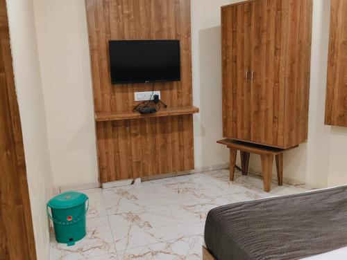 Hotel Signature – Ahmedabad, TN