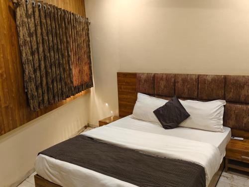 Hotel Signature – Ahmedabad, TN