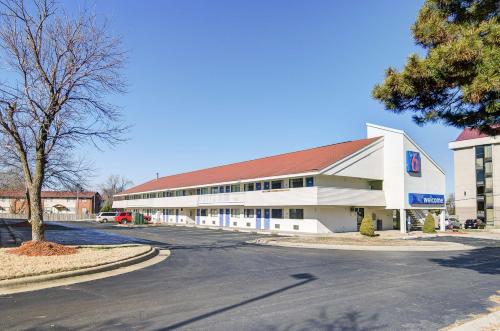 Motel 6-Springfield, MO - North