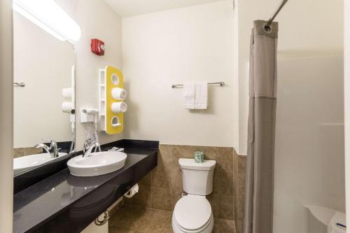 Motel 6-Laredo, TX - Airport Motel 6 Laredo is conveniently located in the popular Laredo area. The property features a wide range of facilities to make your stay a pleasant experience. Take advantage of the hotels 24-hour front
