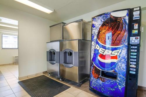 Motel 6-Springfield MO - North - image 32