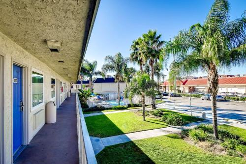 Motel 6-Riverside, CA - South