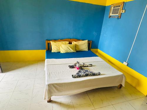 room detail thumbnail 1