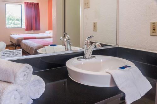 Motel 6-Mesquite, TX - Rodeo - Convention Ctr