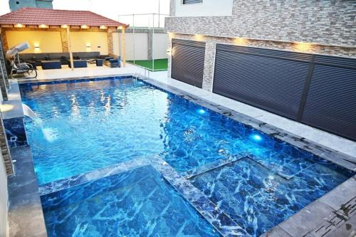 Sky Villa in Al Qastal