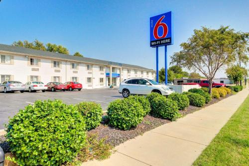 Motel 6-Wichita, KS