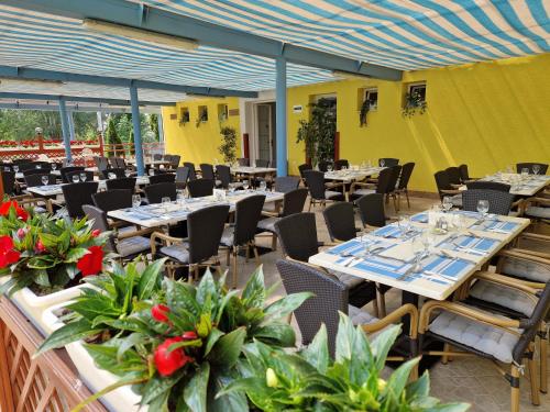 Restaurant, Boglarka Apartmanhaz in Mezokovesd