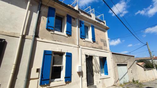 Giriş, La petite étape (La petite etape) in Arles Şehir Merkezi