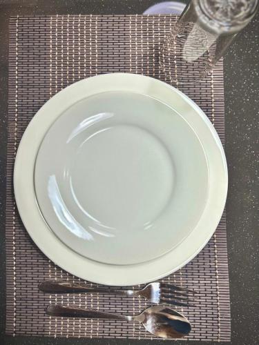 Apartment W Kitchen 5 Mins Beach 20 Mins Airport in Negombo