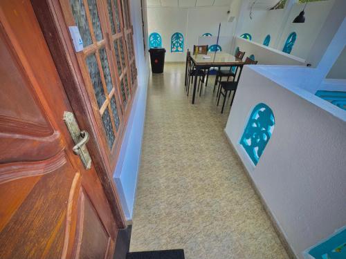 Apartment W Kitchen 5 Mins Beach 20 Mins Airport in Negombo