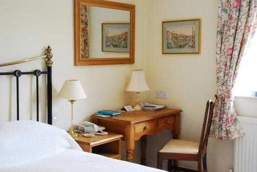 Larkbeare Grange Bed And Breakfast, Talaton, Devon