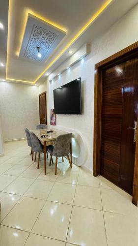 Modern apartment in Hay Essalam famille in Essalam