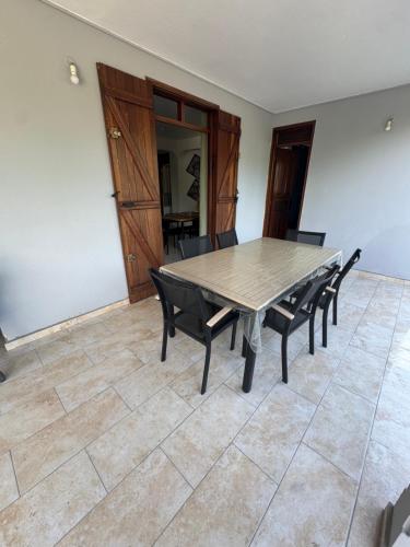 Maison familiale et confortable in Πτι-Μπουργκ