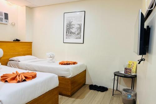 Aurora Suites Room Type - Twin Room with Bathroom